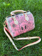 Load image into Gallery viewer, Bichota season bag
