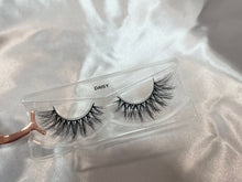 Cargar imagen en el visor de la galería, Classic Lash Book
