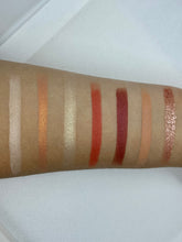 Cargar imagen en el visor de la galería, Euphoria Eyeshadow
